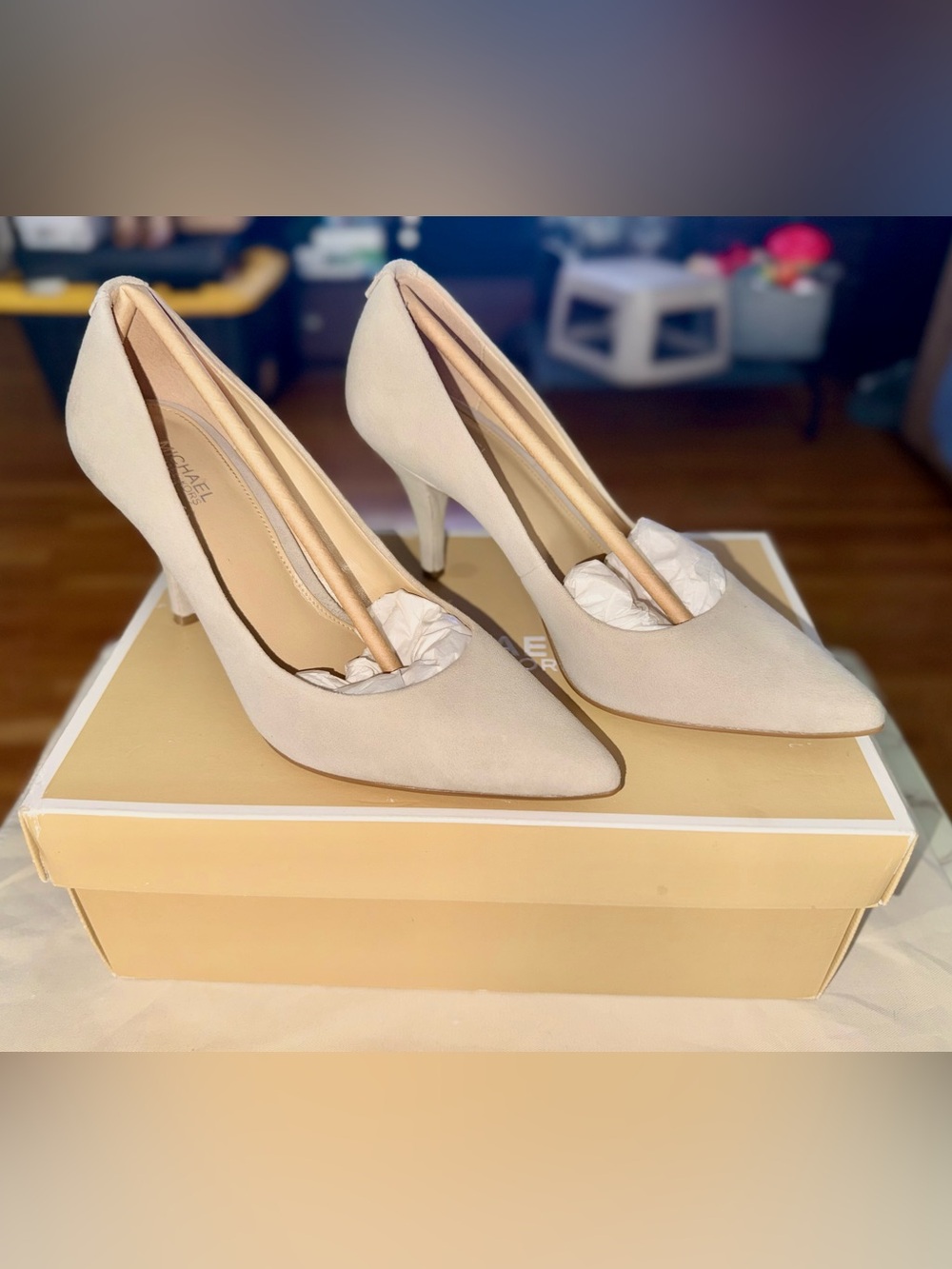 Michael Kors MK Flex Mid Pump Suede Heels – Cement – Size 6.5M – NIB